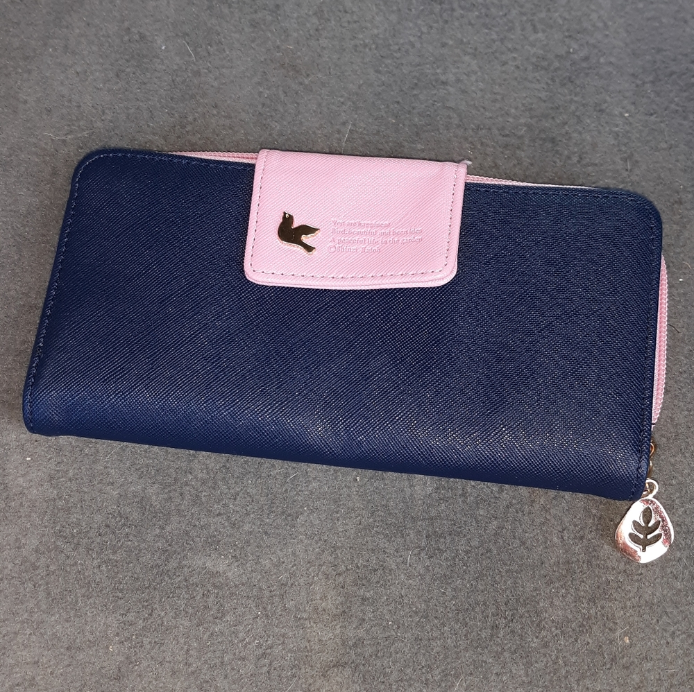 Clutch wallet
